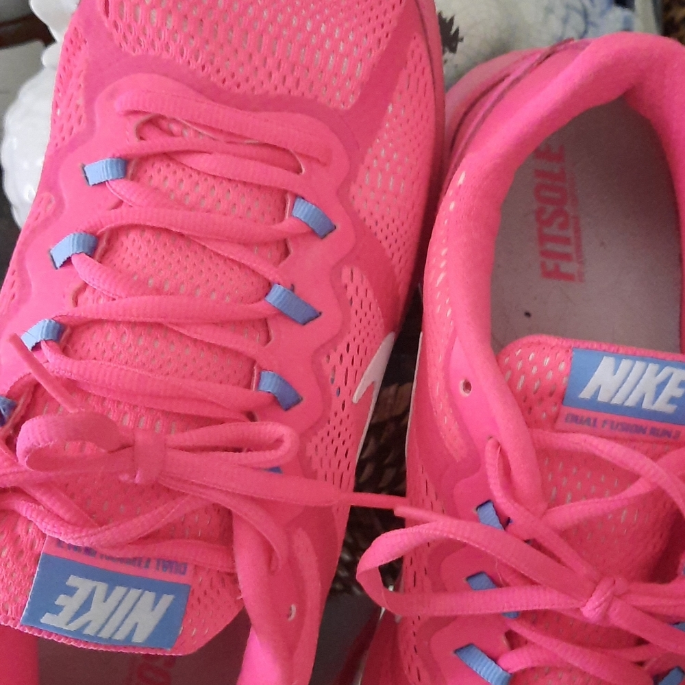 Nike bundle - Picture 4 of 7